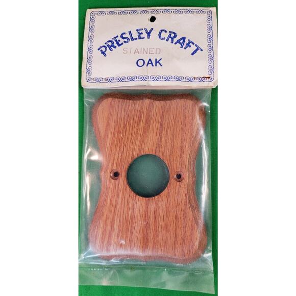 Presley Craft Stained Oak Wood Wall Plate Cover Single #88 USA - Picture 1 of 3